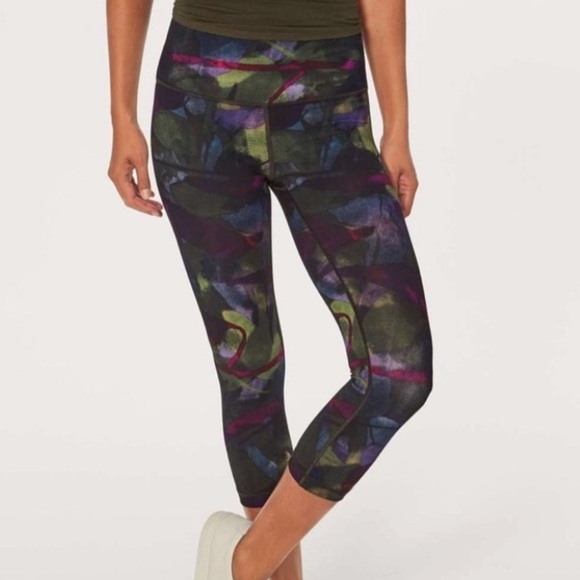 Lululemon Multicolor crops - Picture 1 of 5